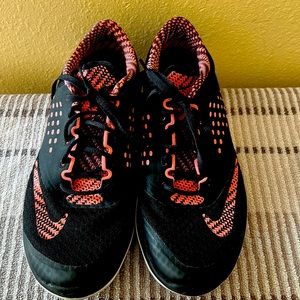 Nike Women’s Fitsole LiteRun 2 Prem Low Black/Lava Glow Size 9.